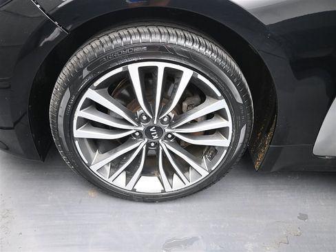 Used 2019 Kia Stinger Premium image 17