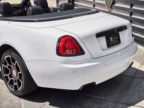Used 2020 Rolls-Royce Dawn RWD image 11