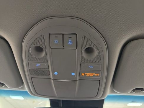 Used 2019 Genesis G70 3.3T Advanced image 33