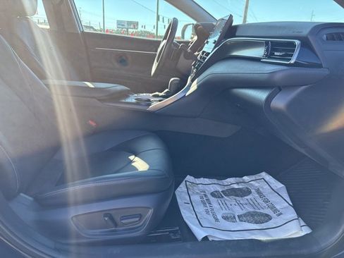 Used 2022 Toyota Camry XSE image 10