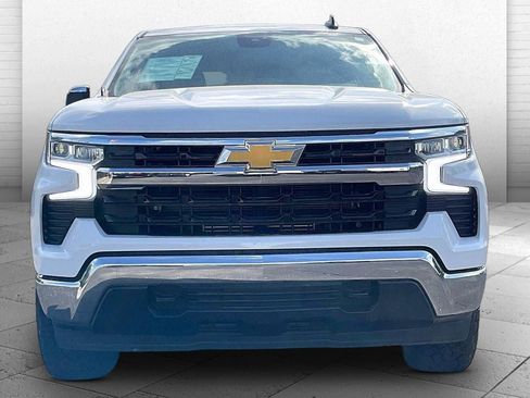 Used 2023 Chevrolet Silverado 1500 LT AWD/4WD image 2
