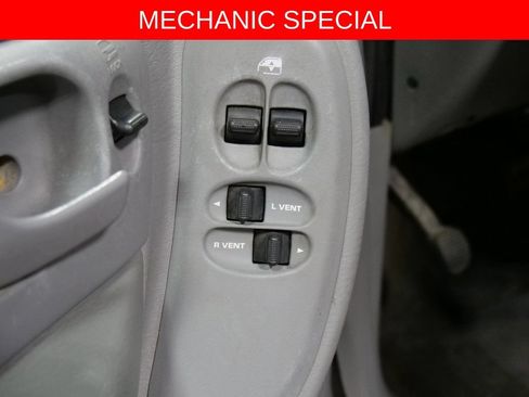 Used 2007 Dodge Caravan SXT w/ Popular Equipment Group I FWD image 19
