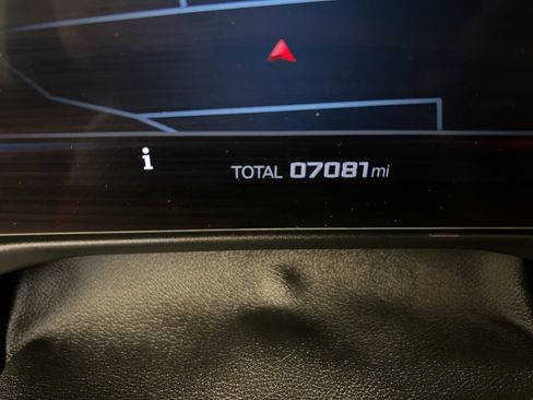 Used 2024 BMW M2 w/ Lighting Package image 23