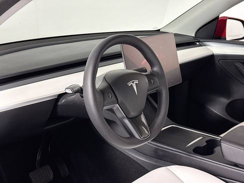 Used 2023 Tesla Model Y Long Range image 16