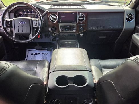 Used 2011 Ford F250 Lariat w/ Lariat Interior Pkg AWD/4WD image 6