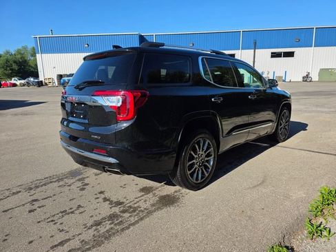 Used 2023 GMC Acadia Denali w/ Black Diamond Edition AWD/4WD image 5