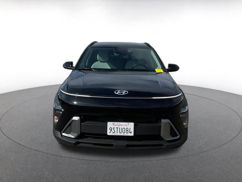 Used 2025 Hyundai Kona SEL image 3