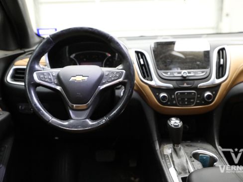 Used 2018 Chevrolet Equinox Premier FWD image 8