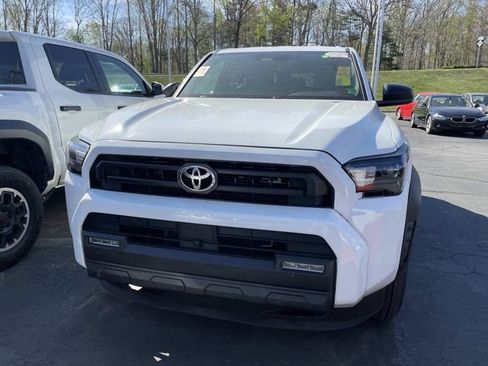 Used 2025 Toyota 4Runner SR5 image 7