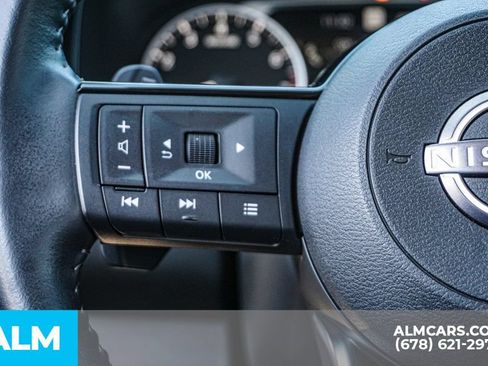 Used 2025 Nissan Pathfinder SL w/ Black Appearance Package FWD image 30