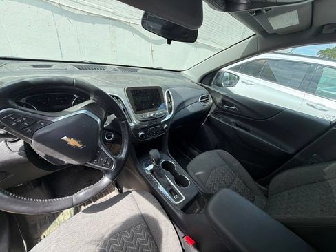 Used 2022 Chevrolet Equinox LT AWD/4WD image 9