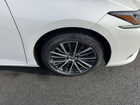 Used 2023 Lexus ES 350 Premium w/ Premium Package image 7