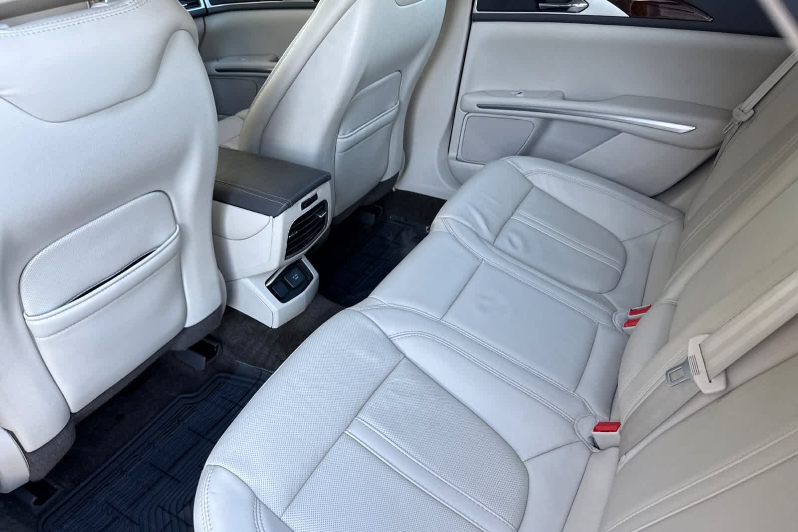 Used 2016 Lincoln MKZ Hybrid w/ Equipment Group 600A Reserve FWD image 4