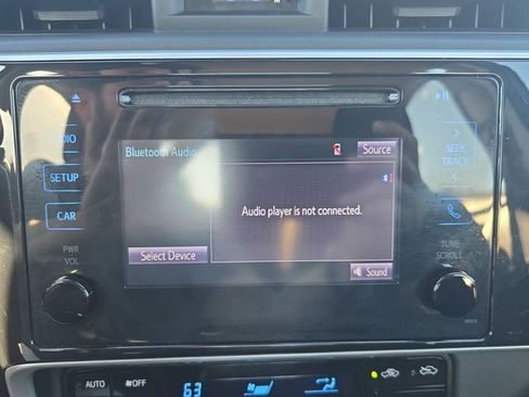 Used 2019 Toyota Corolla LE image 21