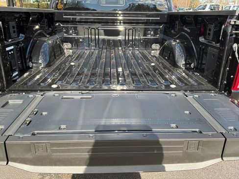 New 2025 Ford F150 King Ranch w/ FX4 Off-Road Package image 23