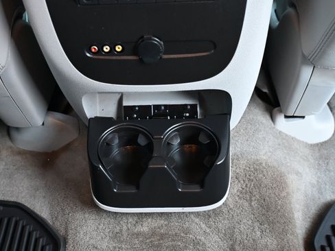 Used 2012 Chevrolet Tahoe LTZ image 48