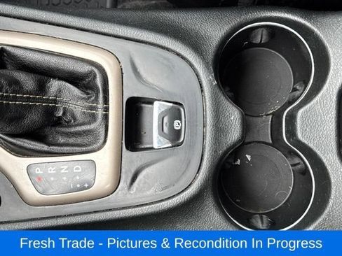Used 2015 Jeep Cherokee Latitude w/ Comfort/Convenience Group AWD/4WD image 13