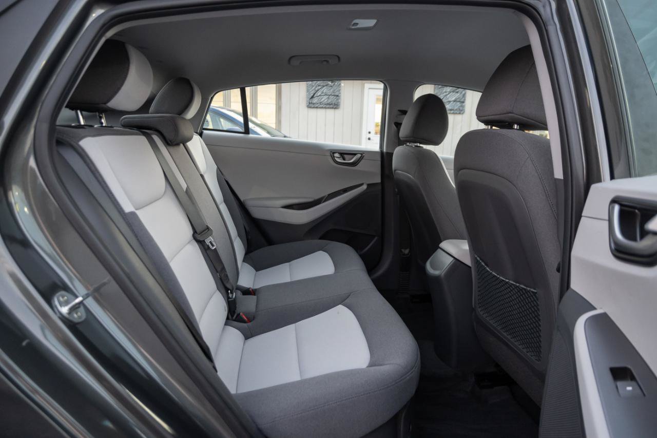 Used 2020 Hyundai Ioniq Blue FWD image 31