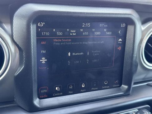 Used 2023 Jeep Gladiator Overland image 16