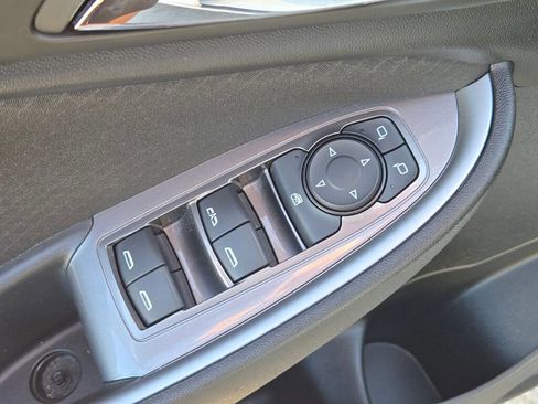 Used 2024 Chevrolet Malibu LT image 23