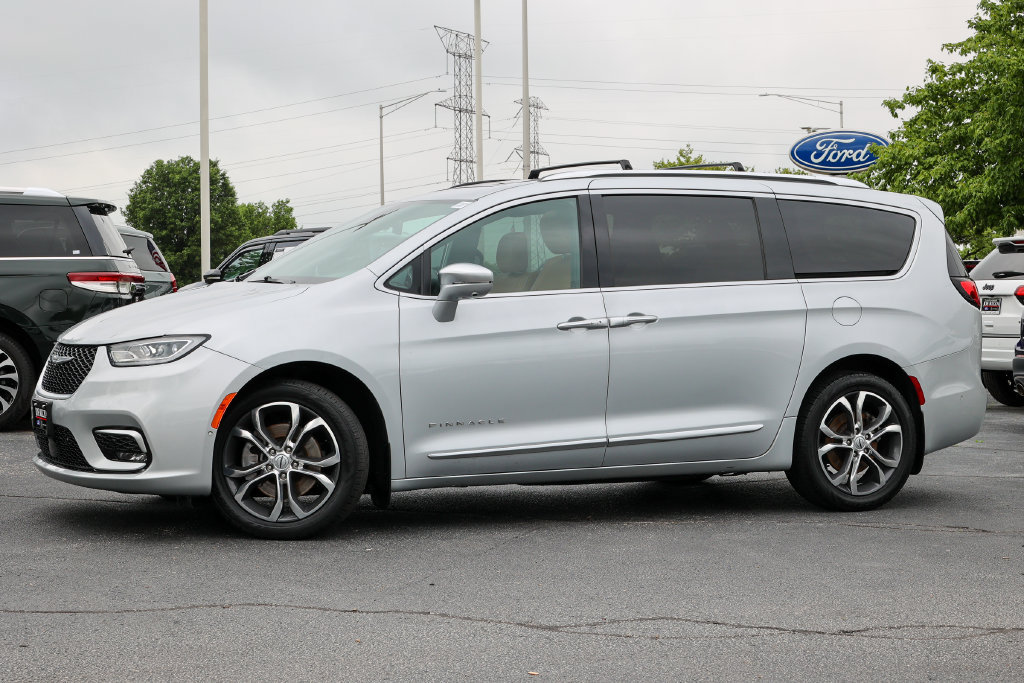 Used 2022 Chrysler Pacifica Pinnacle AWD/4WD image 21