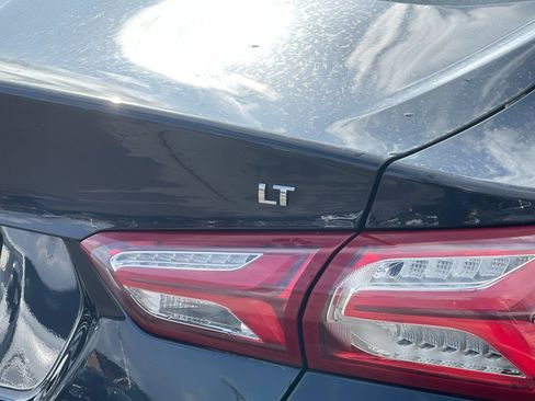 Used 2022 Chevrolet Malibu LT image 31