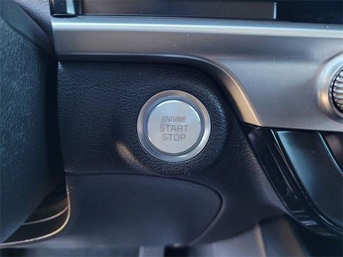 Used 2024 Kia Telluride LX image 16