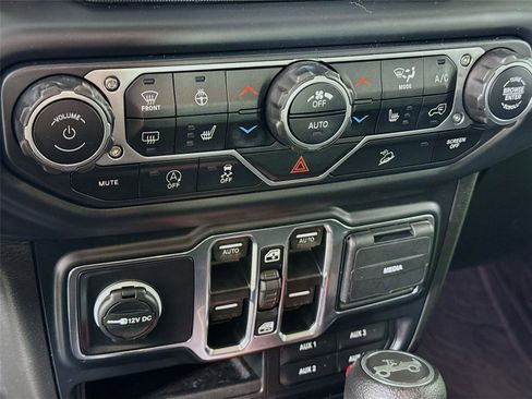 Used 2019 Jeep Wrangler Unlimited Sport S image 16