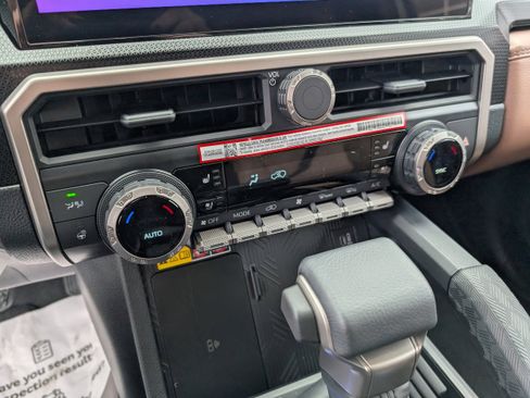 New 2025 Toyota 4Runner Limited image 16