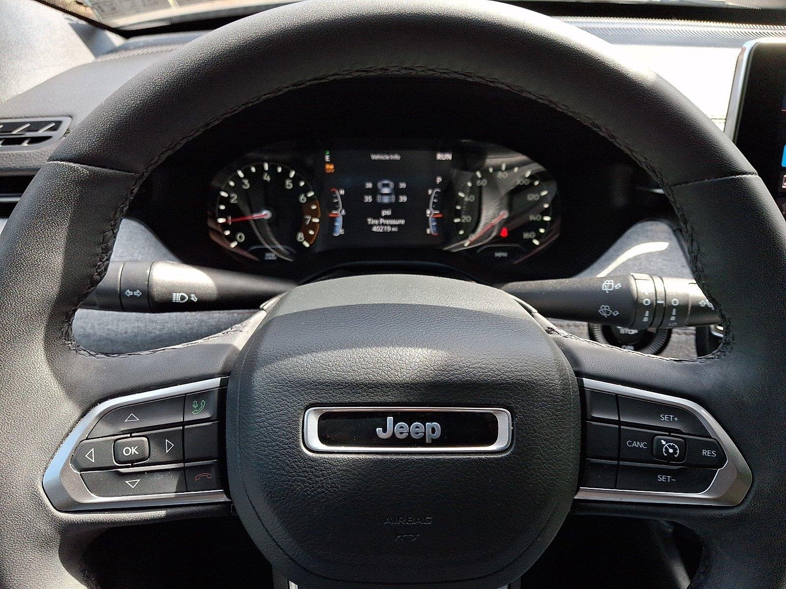 Used 2024 Jeep Compass Latitude AWD/4WD image 18