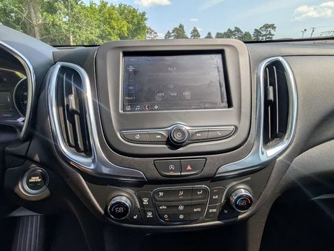 Used 2024 Chevrolet Equinox LT AWD/4WD image 8