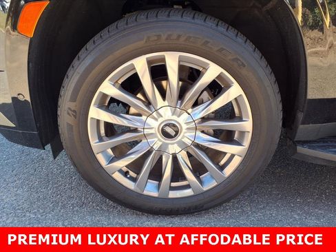 Used 2021 Cadillac Escalade Premium Luxury w/ Performance Package image 5