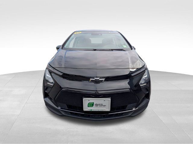 Used 2023 Chevrolet Bolt LT w/ Infotainment Package FWD image 2