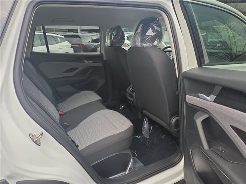 New 2026 Volkswagen Tiguan S image 31