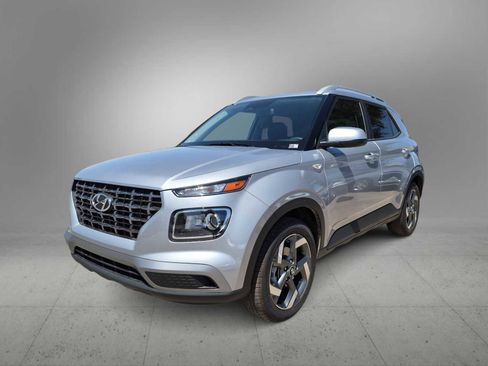 New 2026 Hyundai Venue SEL FWD image 4