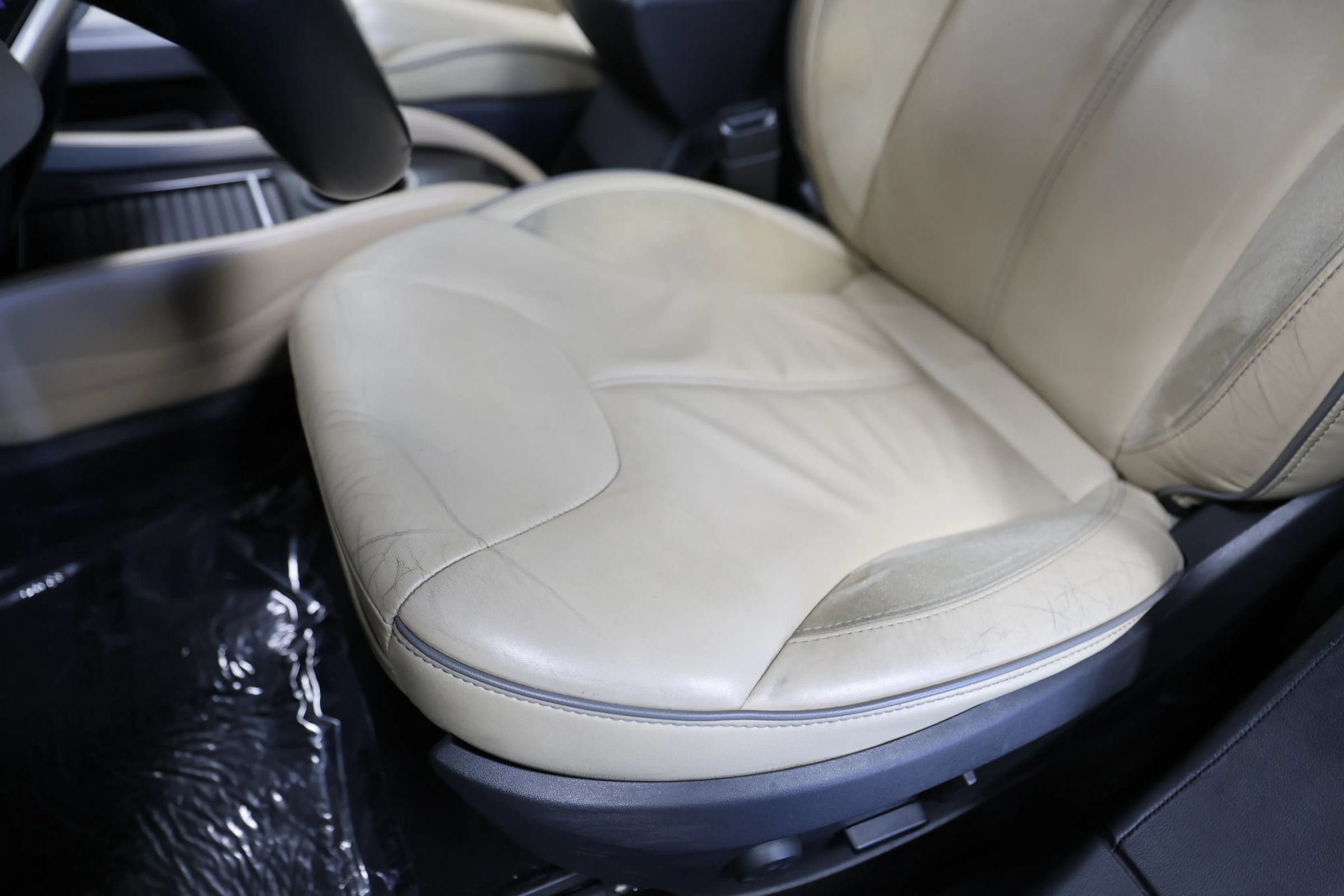 Used 2013 Tesla Model S Performance RWD image 32