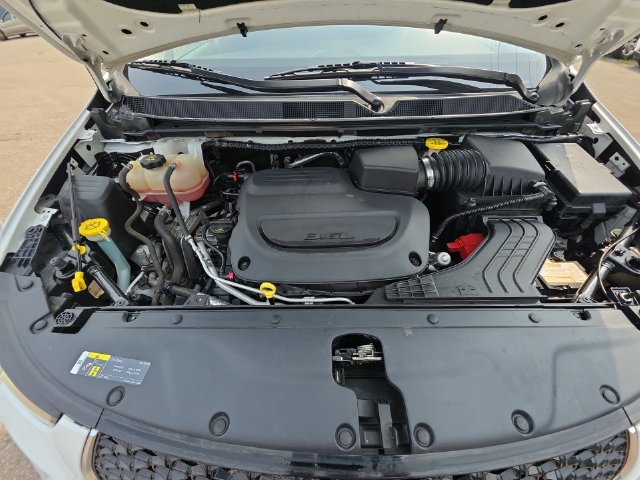 Used 2021 Chrysler Pacifica Touring-L FWD image 28