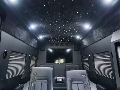 Used 2022 Mercedes-Benz Sprinter 2500 image 8