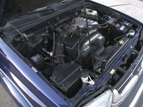 Used 2002 Toyota 4Runner SR5 image 31