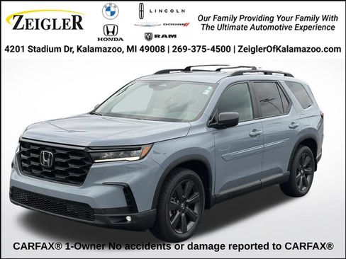 Used 2025 Honda Pilot Sport image 1