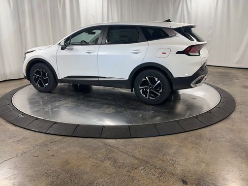 Certified 2025 Kia Sportage LX image 7