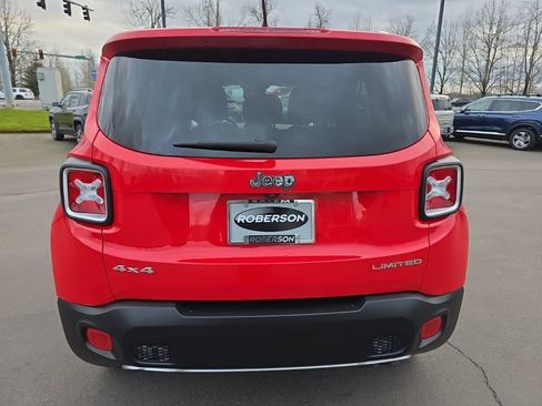 Used 2016 Jeep Renegade Limited image 4