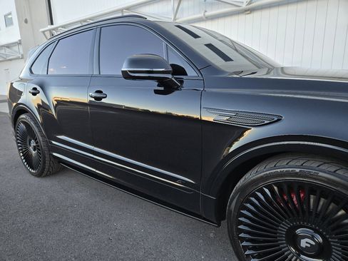 Used 2022 Bentley Bentayga image 10