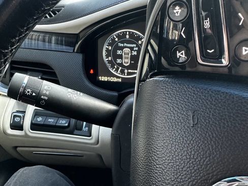 Used 2013 Cadillac XTS Platinum image 7