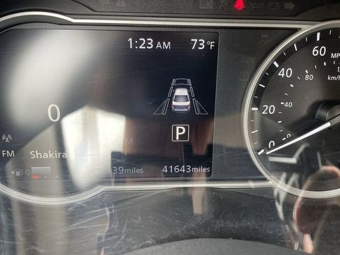 Used 2024 Nissan Versa SV FWD image 12
