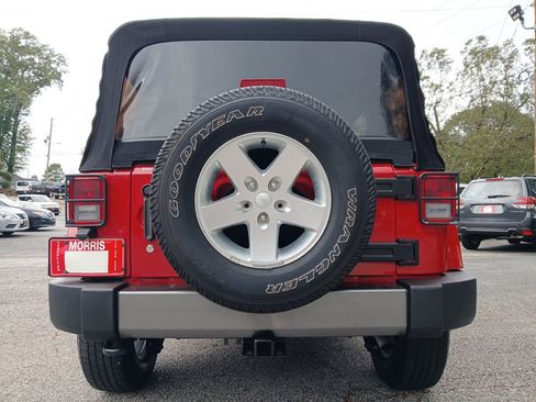 Used 2014 Jeep Wrangler Unlimited Sport image 8