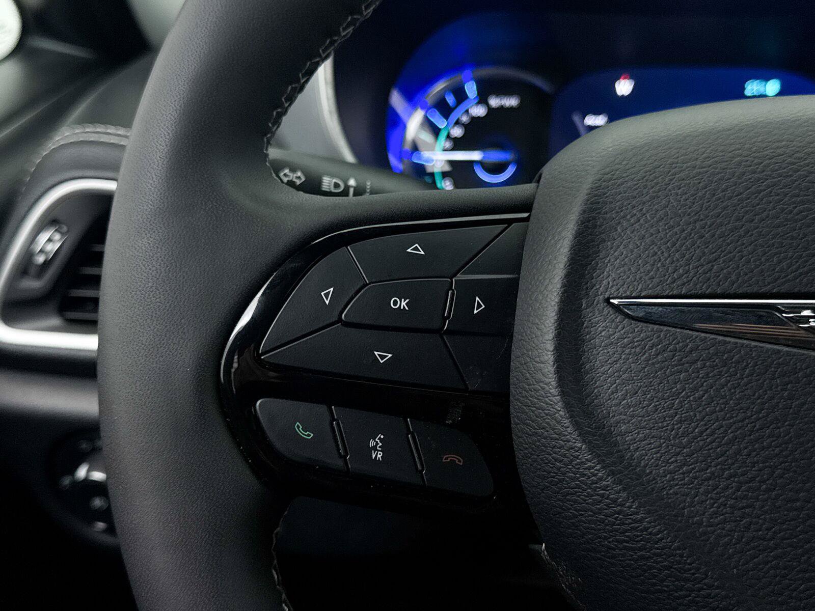 Used 2022 Chrysler Pacifica Touring-L w/ S Appearance Package FWD image 29