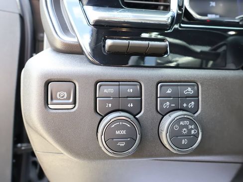 Used 2025 Chevrolet Silverado 1500 High Country w/ Midnight Edition AWD/4WD image 13