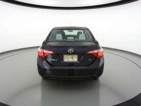 Used 2018 Toyota Corolla LE image 4