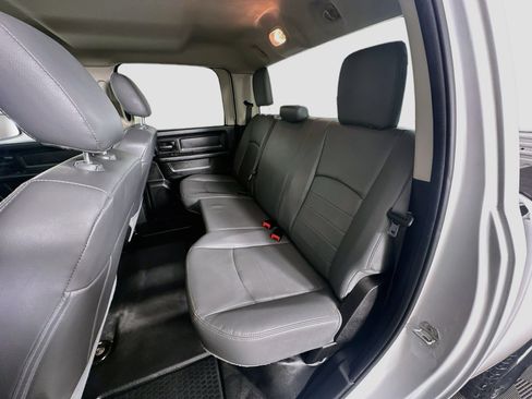 Used 2019 RAM 1500 Tradesman w/ Chrome Appearance Group RWD image 26